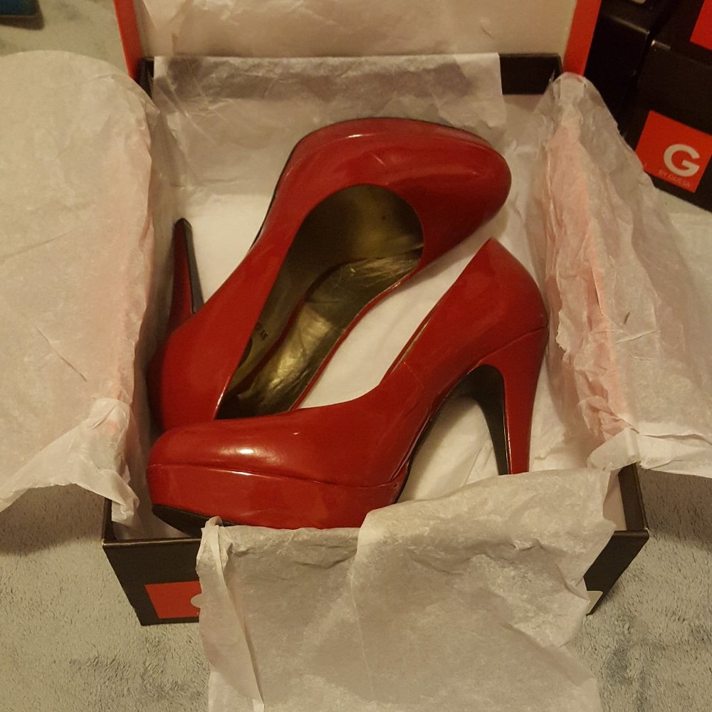 Guess Winna Women's Size 7W Dark Red Platform Stiletto Pumps